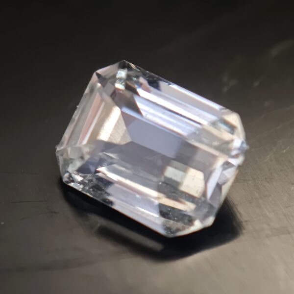 Unheated White Sapphire 2.35ct - Sri Lanka