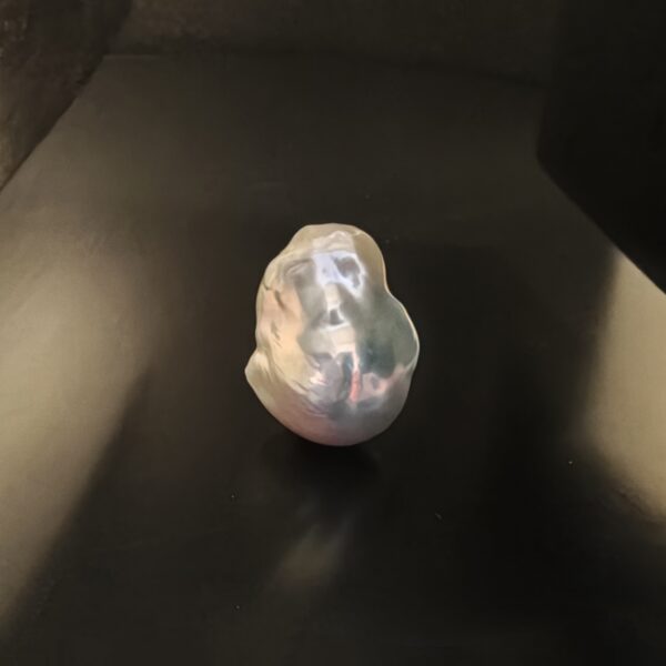 White South Sea Pearl 22x17mm Baroque - Cultured