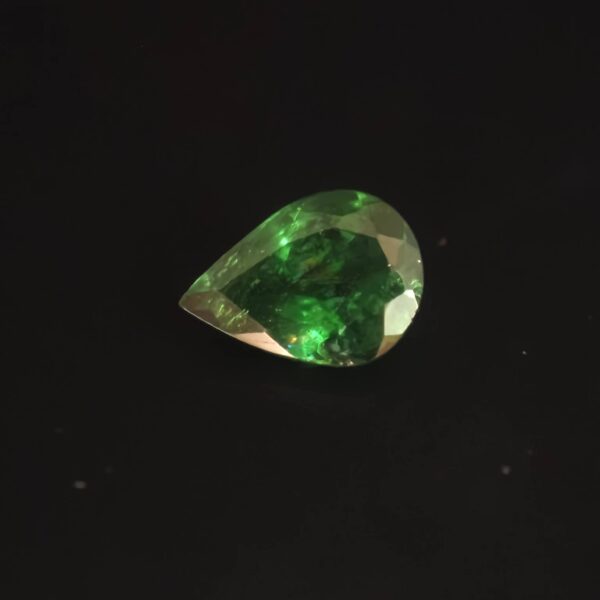 Green Tsavorite Garnet 0.90ct Pear From Kenya